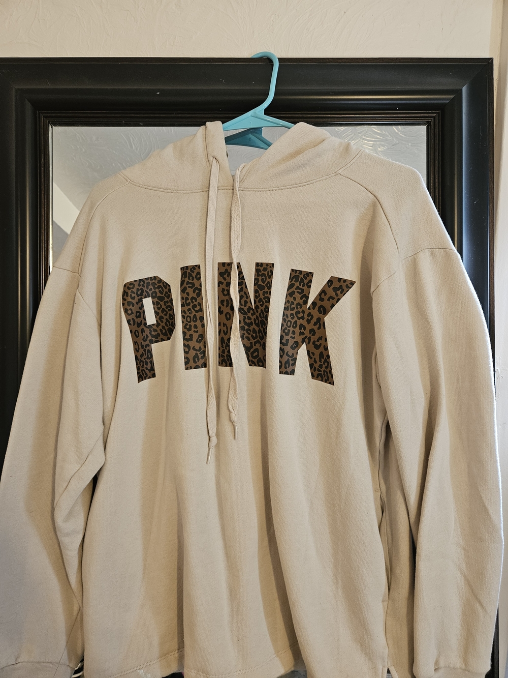 PINK Victoria’s Secret Beige Hoodie Leopard Logo Pullover Size Medium